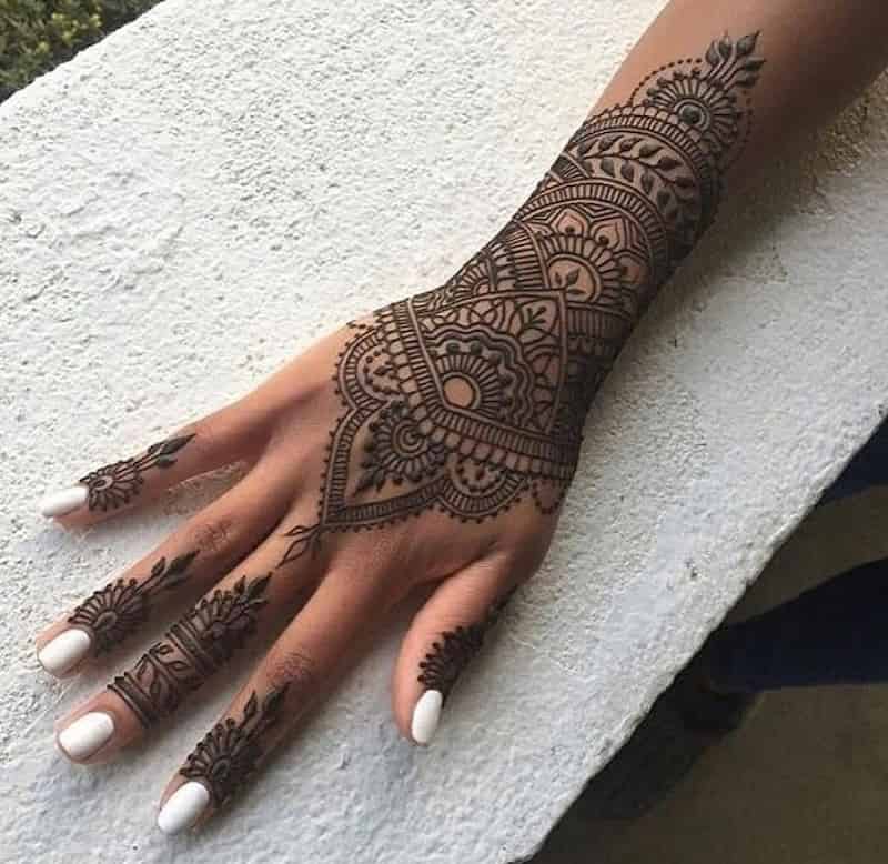 تصویر 2 از حنا دست عربی طبیعی مناسب طراحی نقش‌های زیبا روی پوست